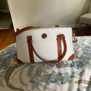 Dooney and Bourke White Pebbled Leather Purse